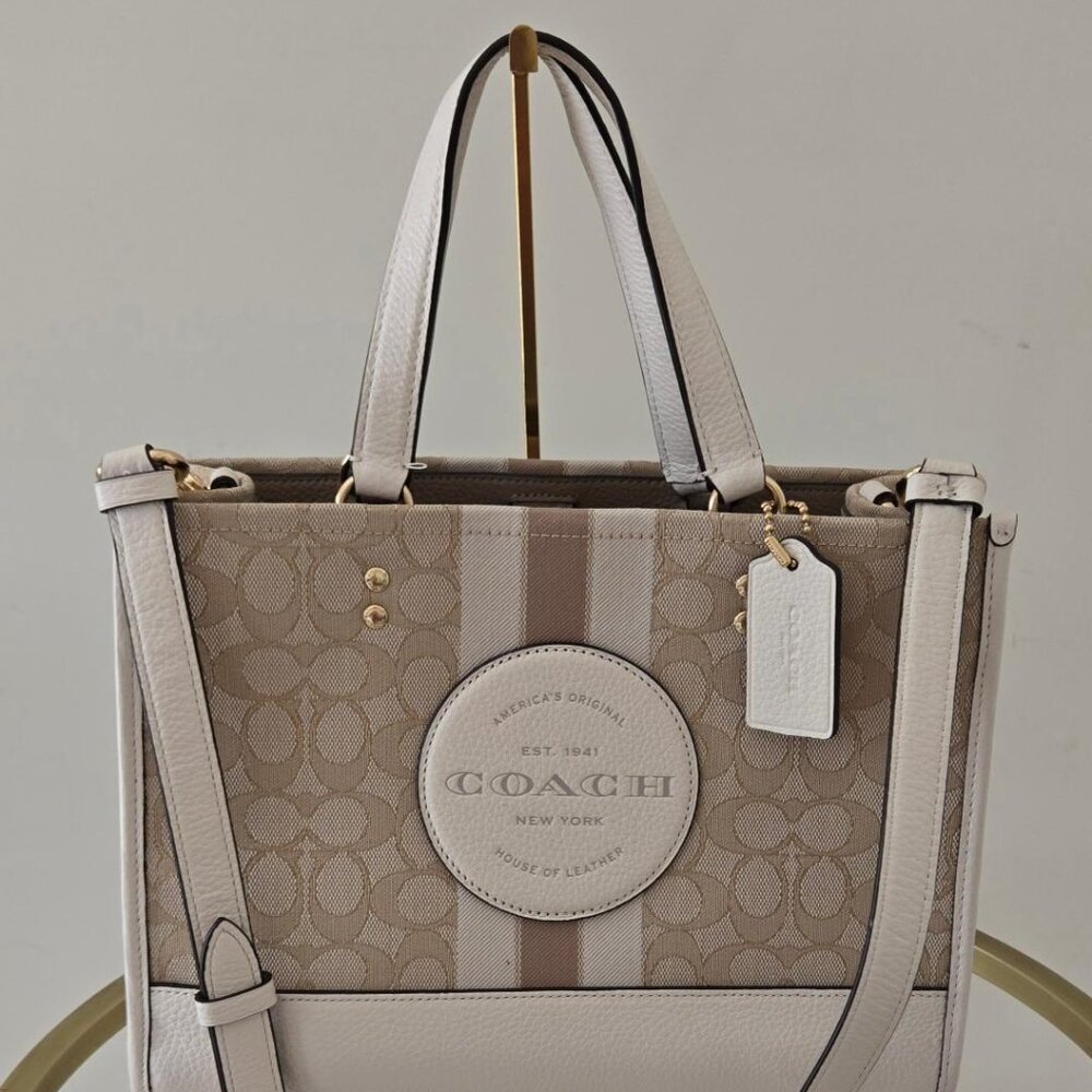 Coach Dempsey Tote Bag 22 Signature Jacquard Light Beige (LIKE NEW!)